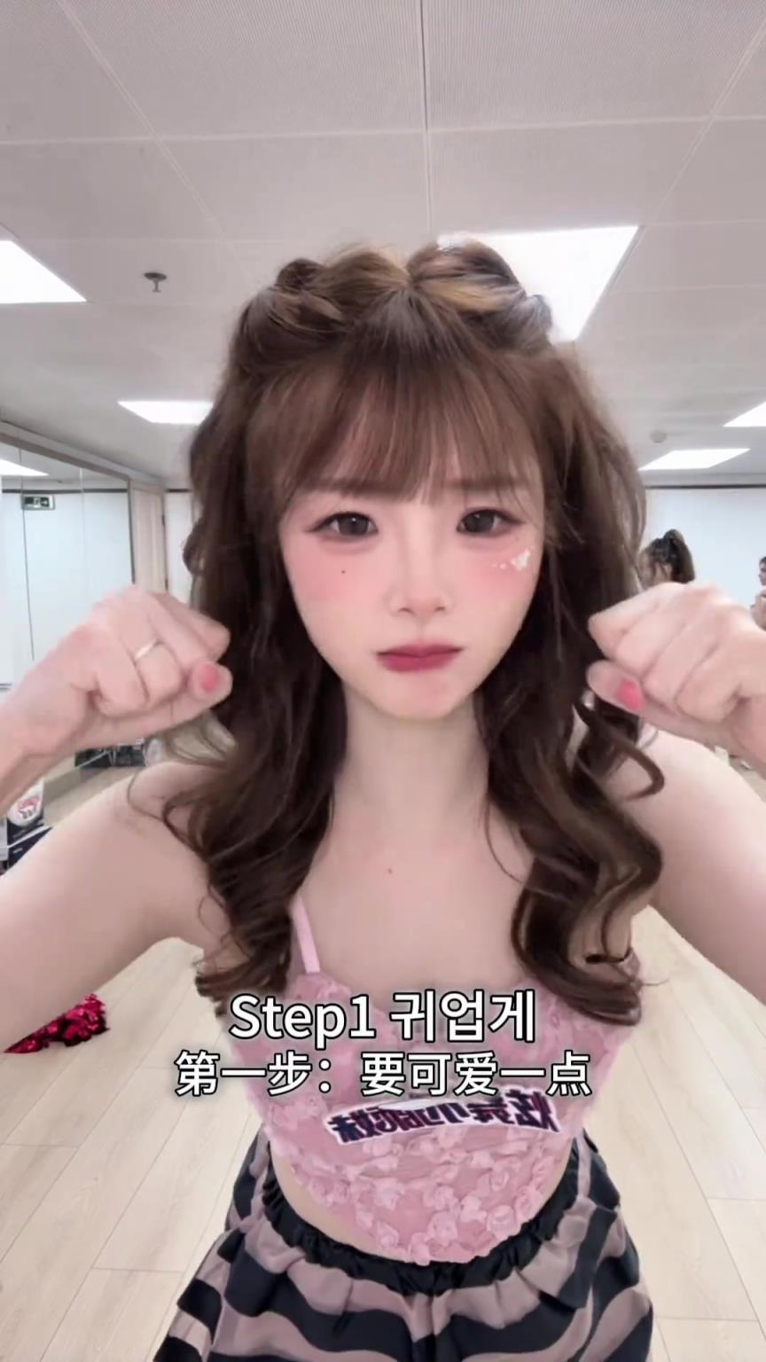 各具风格很难不爱广州龙狮啦啦队员，这颜值真不错~