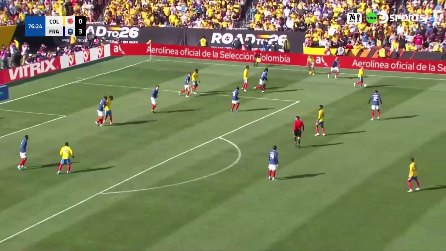 哥伦比亚扳回一城！坎帕兹禁区内抽射远角破门！