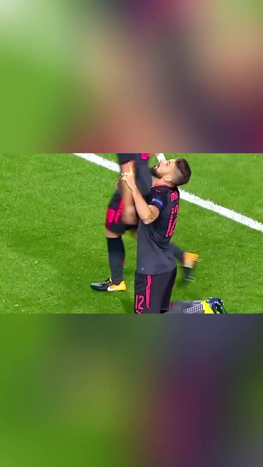 天王盖地虎！吉鲁这脚处理堪称艺术！