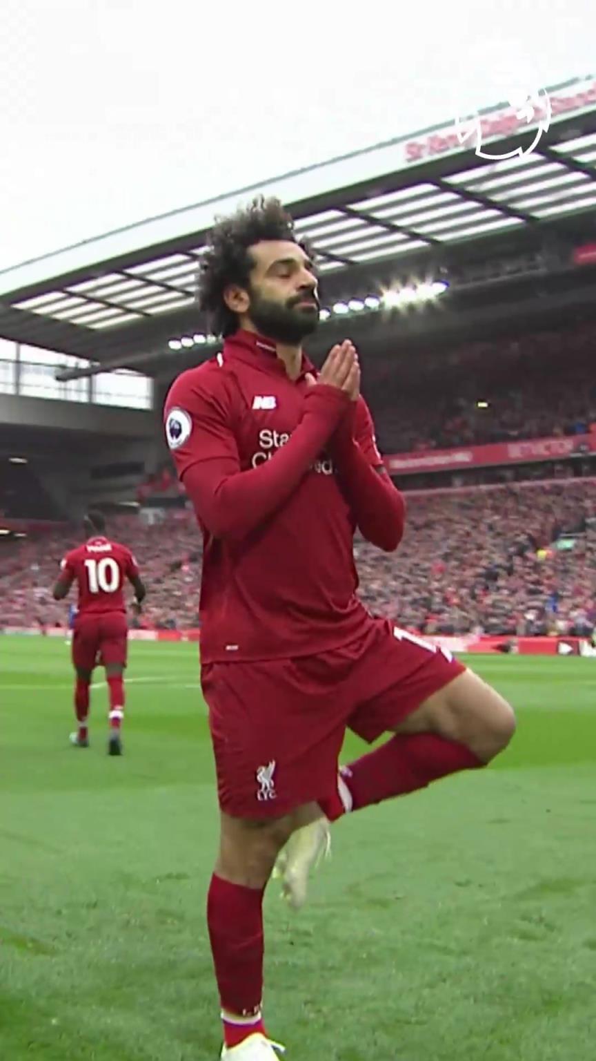 三步封神！一停一内切一射门！萨拉赫无解世界波直挂死角！