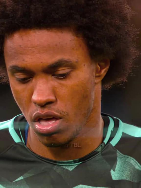 潇洒写意行云流水！威廉切尔西时期对阵巴萨的一场比赛！