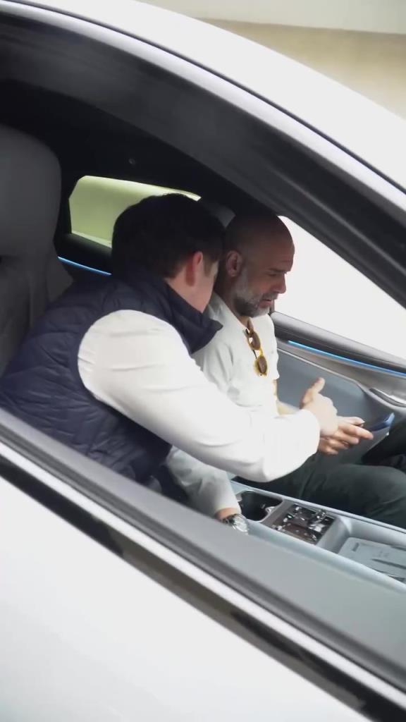 中国制造走向全球！瓜帅在巴塞罗那喜提新车比亚迪