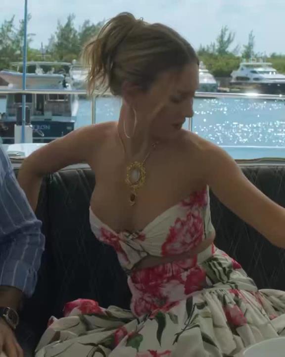 太羡慕姆总啦！姆巴佩女友爱珀斯托颜值、身材都很能打☺️