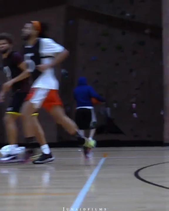 著名说唱歌手J.Cole签约南京同曦，看看他这球技什么水平