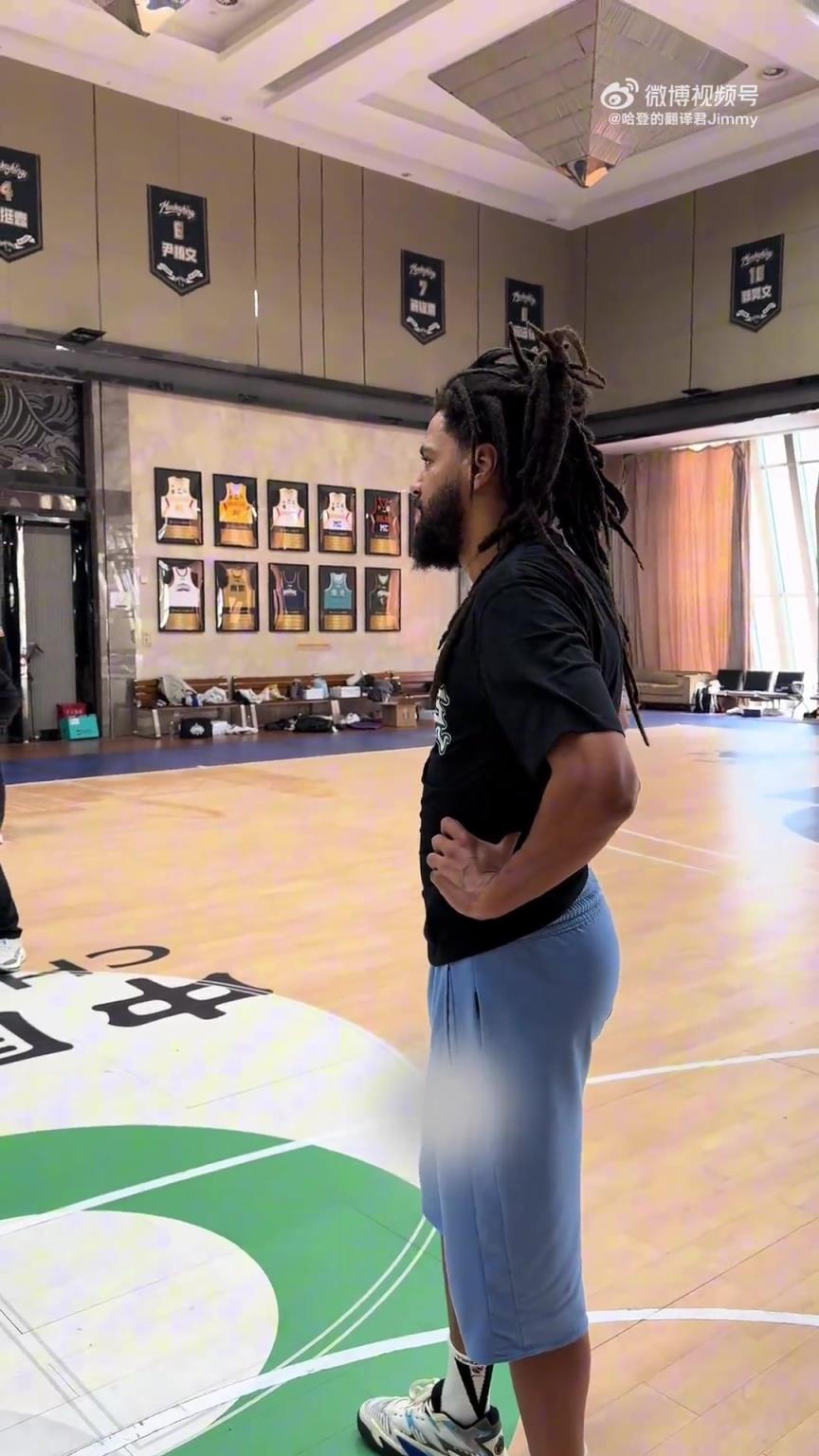不开玩笑！J.Cole已抵达南京同曦开始训练备战CBA！