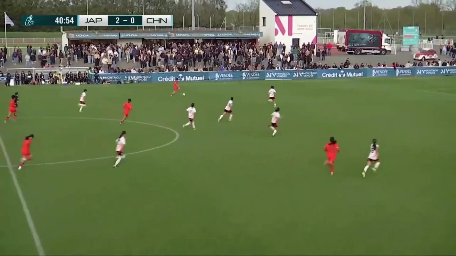 可惜了!李熙媛边路突破过人低射遭门线解围!