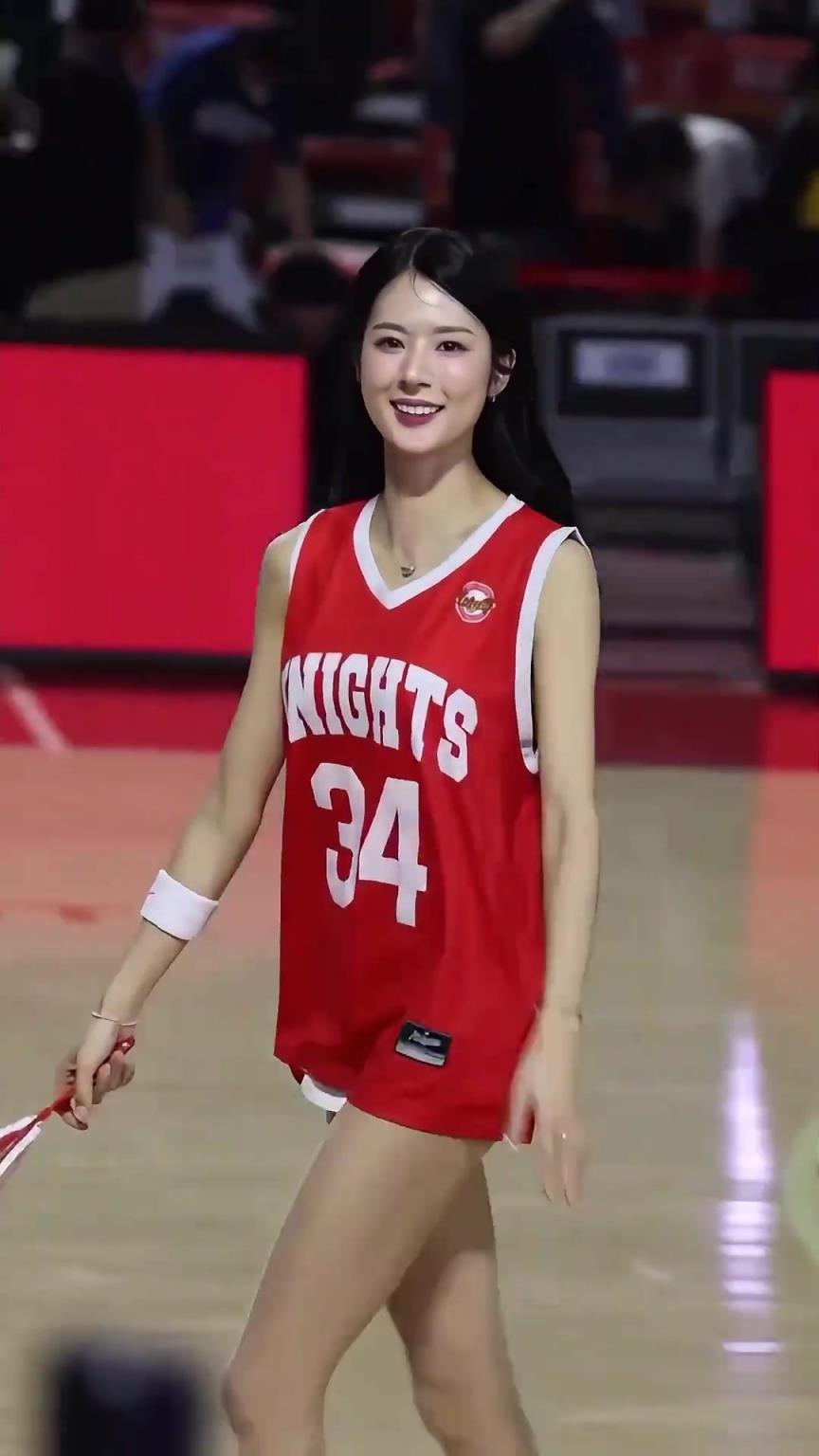 又是羡慕财阀的一天!啦啦队朴姬兰真神颜谁顶得住