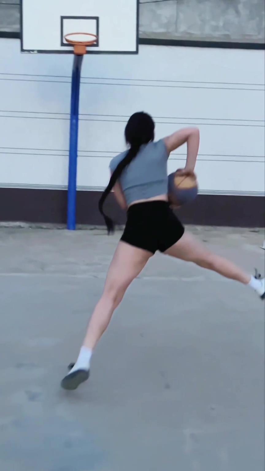 兄弟你说，美女这几下是不是有点厉害？