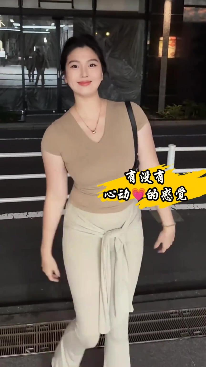 肘姐打球高光时刻!珠圆玉润的肘姐吧友们顶得住嘛?