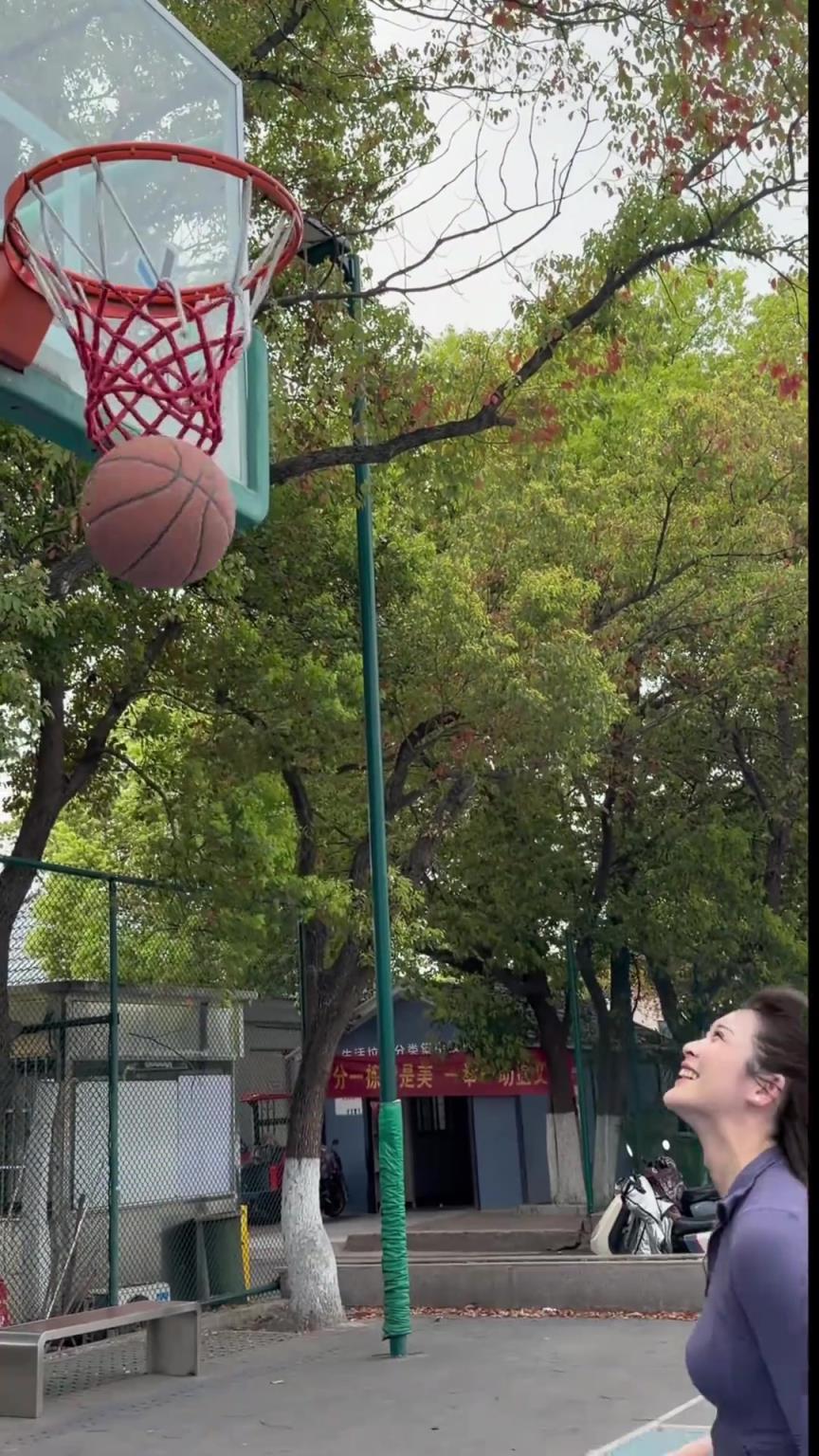 可我的心是不自由的，我的心只属于你！