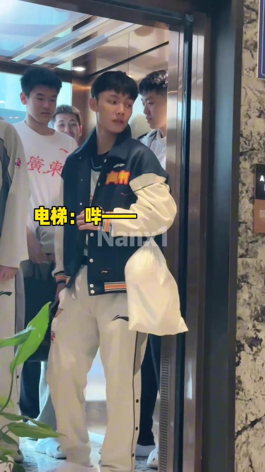 多少有点幸灾乐祸的感觉了...