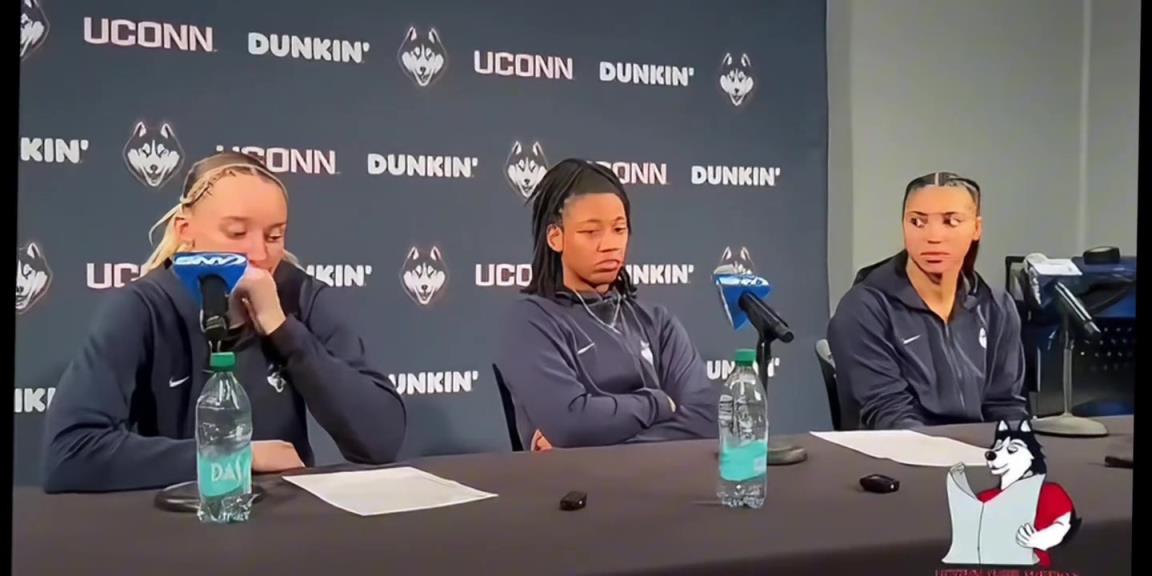 WNBA阿兹福德和佩奇布克斯 双方爱意十足满眼都是对方