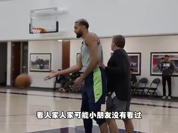 杨毅此前：戈贝尔别说防不住奥尼尔，大姚都随便拿捏他！